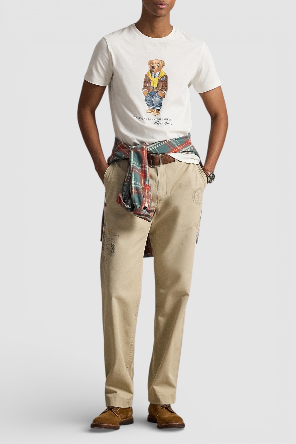 תמונת כל הלוק של חולצת טי